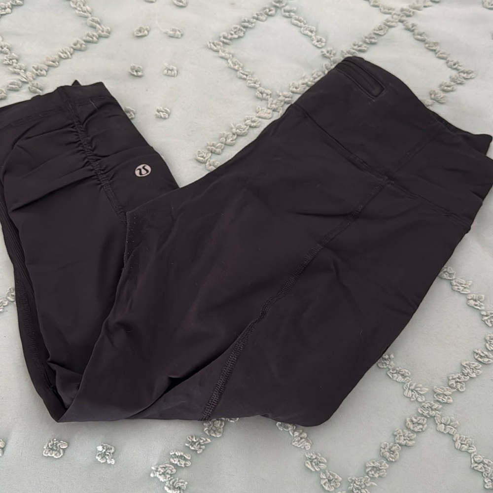Lululemon crop leggings